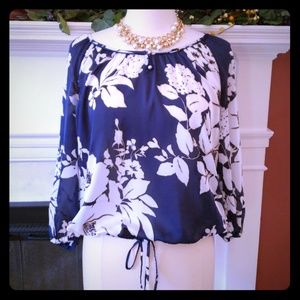 PRETTY WHBM Blue floral blouse Sz Med